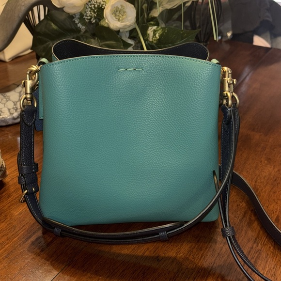 COACH Willow Bucket Bag BRIGHT GREEN MULTI  Navy Pebble Leather NWOT - Picture 4 of 9